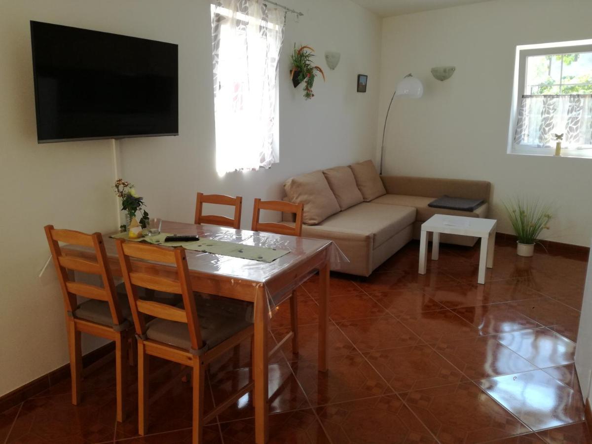 Apartments Pegla Nerezine Luaran gambar