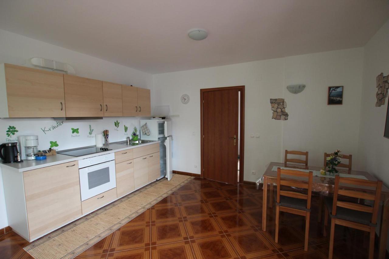 Apartments Pegla Nerezine Luaran gambar