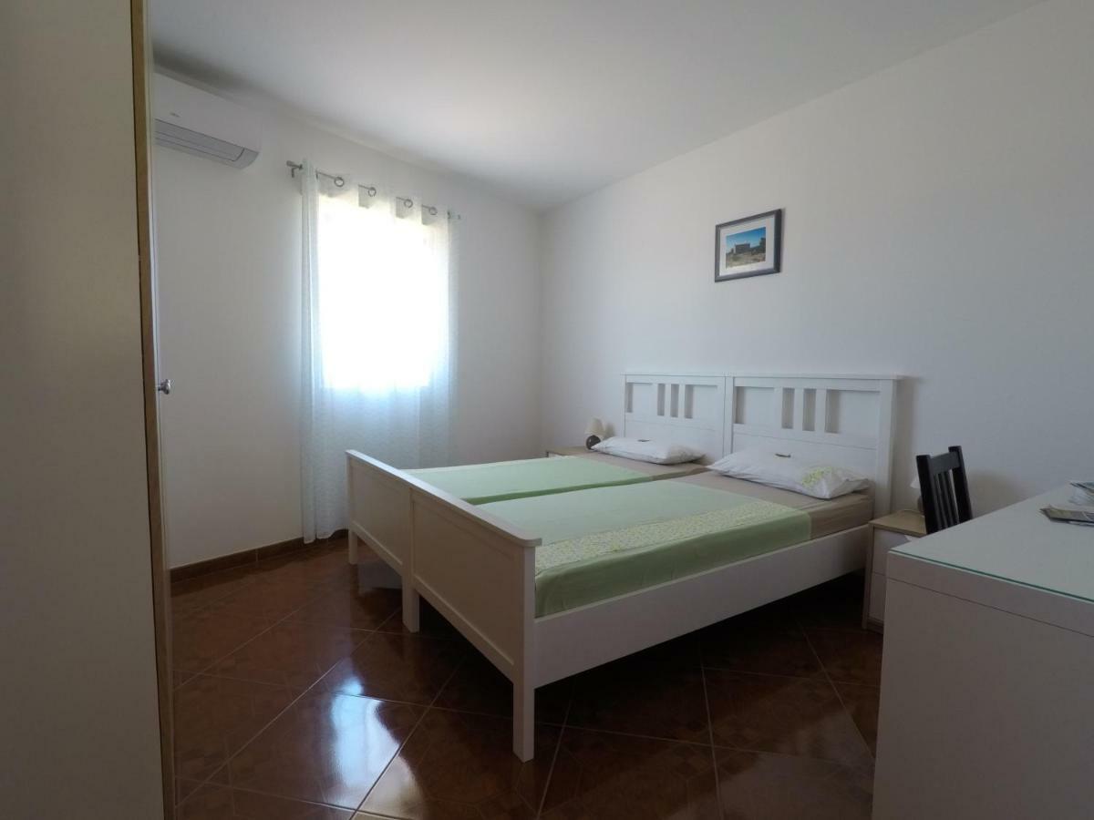 Apartments Pegla Nerezine Luaran gambar