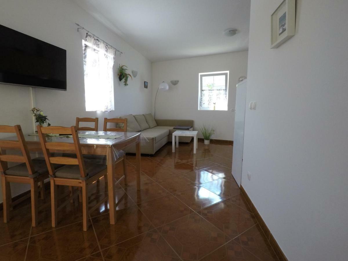 Apartments Pegla Nerezine Luaran gambar