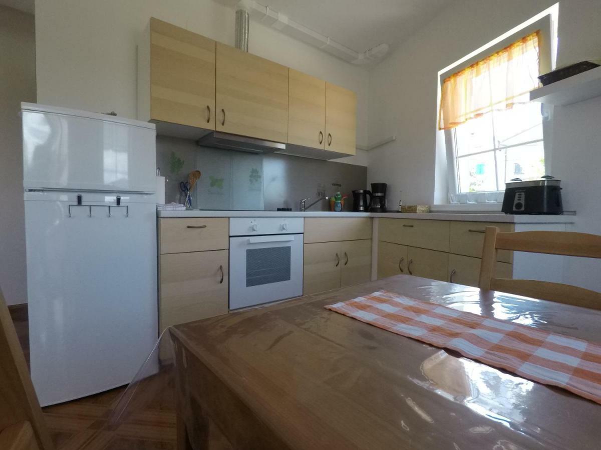 Apartments Pegla Nerezine Luaran gambar