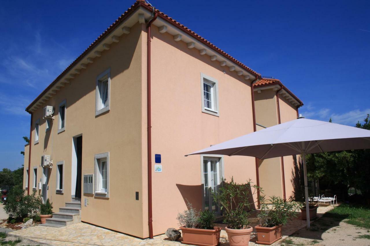 Apartments Pegla Nerezine Luaran gambar